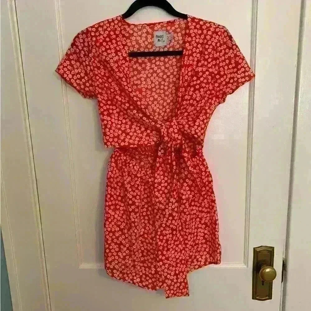 Princess Polly Ragnar Front Cutout Romper, Red and white floral, Women’s Size 2 - Picture 2 of 10